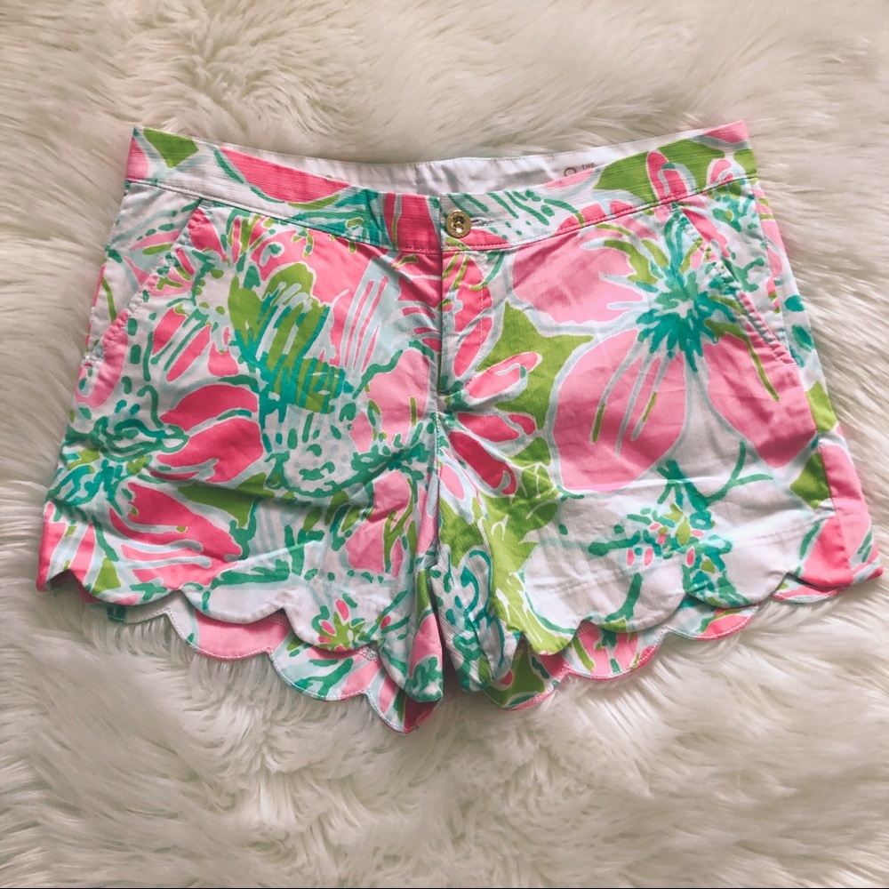 NWOT Lilly Pulitzer scalloped buttercup short